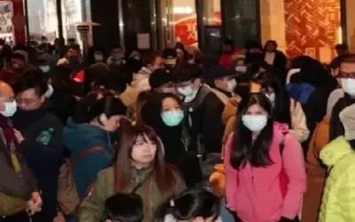 凌晨4時就來排 接種站人爆滿 搶打流感疫苗