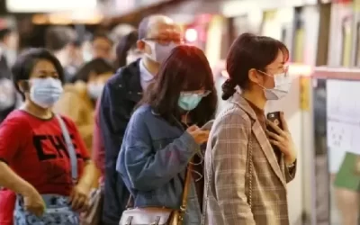 新冠疫情再度升溫 醫曝「病毒不會離開我們」：1徵兆才須警覺