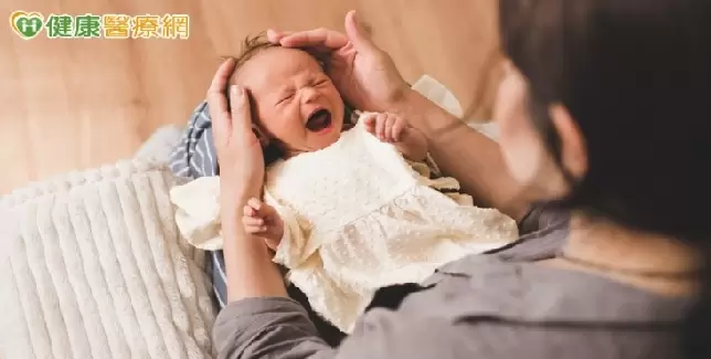 病毒齊發旺季！嬰幼兒「哭卻沒有眼淚」