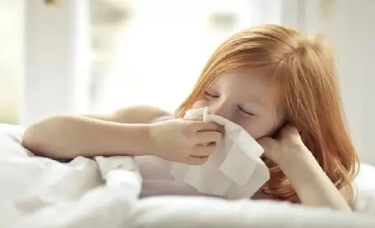 秋冬恐「A型雙病毒株」齊發，重症風險高！